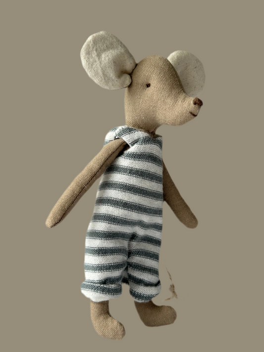 Ratoncito Otto con Jumpsuit