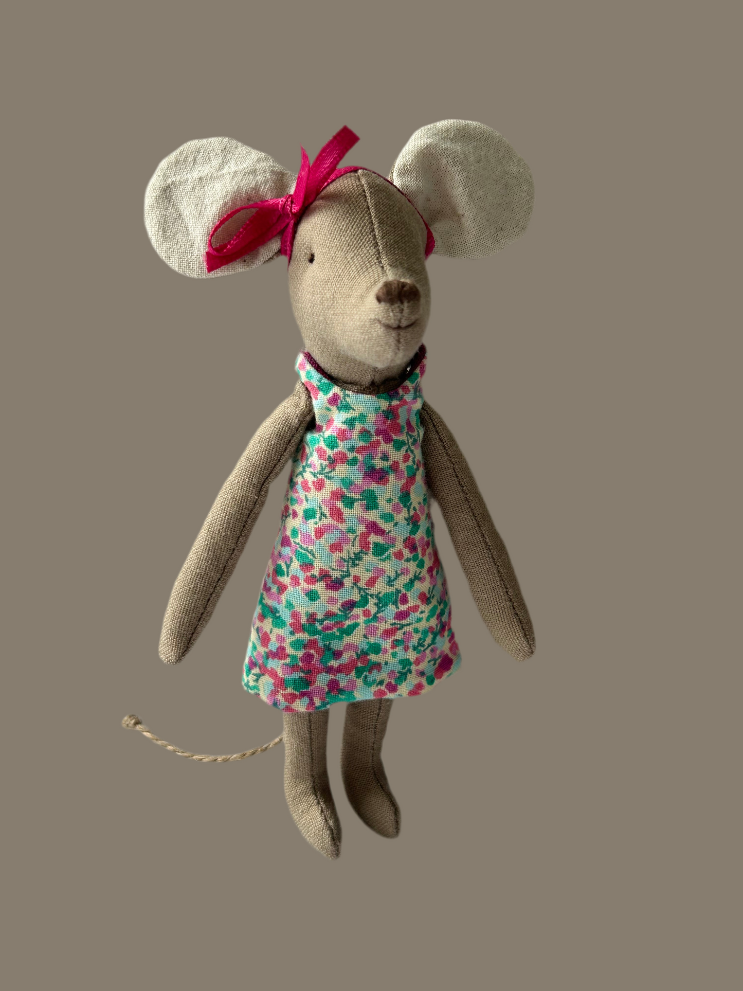 Ratoncita Nina con vestido y lacito