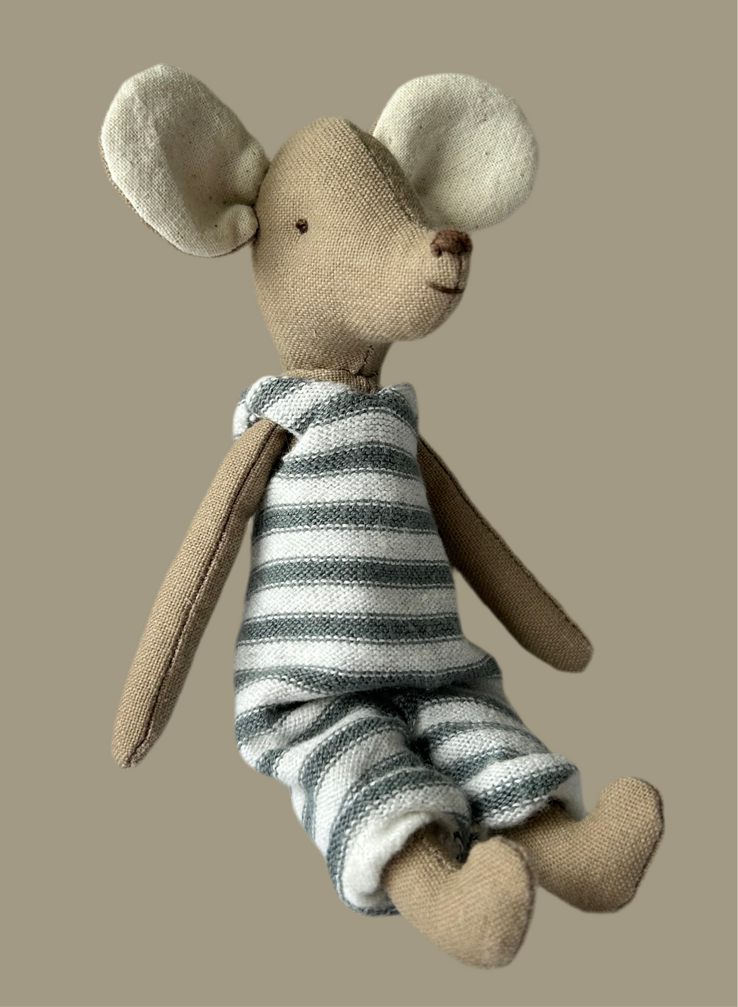 Ratoncito Otto con Jumpsuit